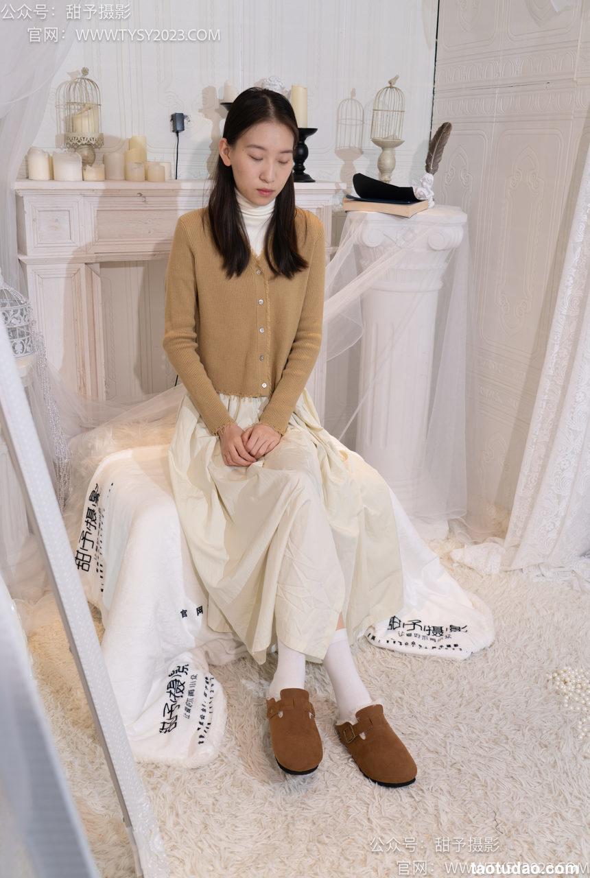 甜予摄影 NO.013 帆帆-平底鞋、白棉袜、裸足[130P+2V／9.91GB]