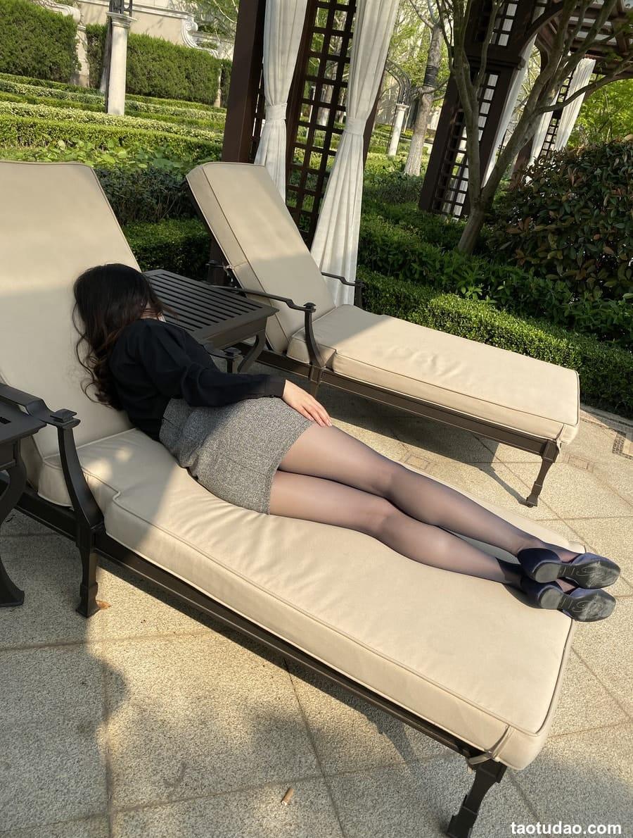 软妹小九九[July芝岚] - 丝足艺术 [20P／425MB]