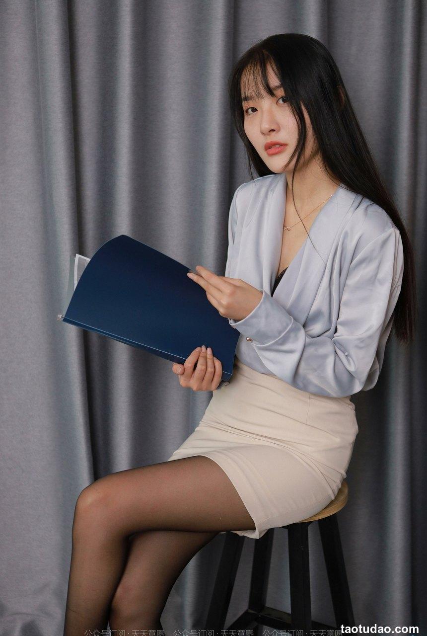 [IESS异思趣向] 2022.09.22 丝享家 1215 婉萍《暗里着迷》[81P-150.5M]