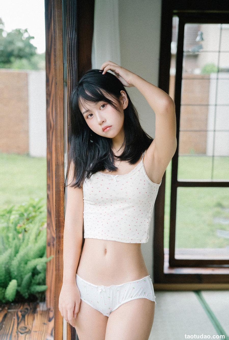 萌芽儿o0 –  夏天的尾巴 [45P-159.6M]