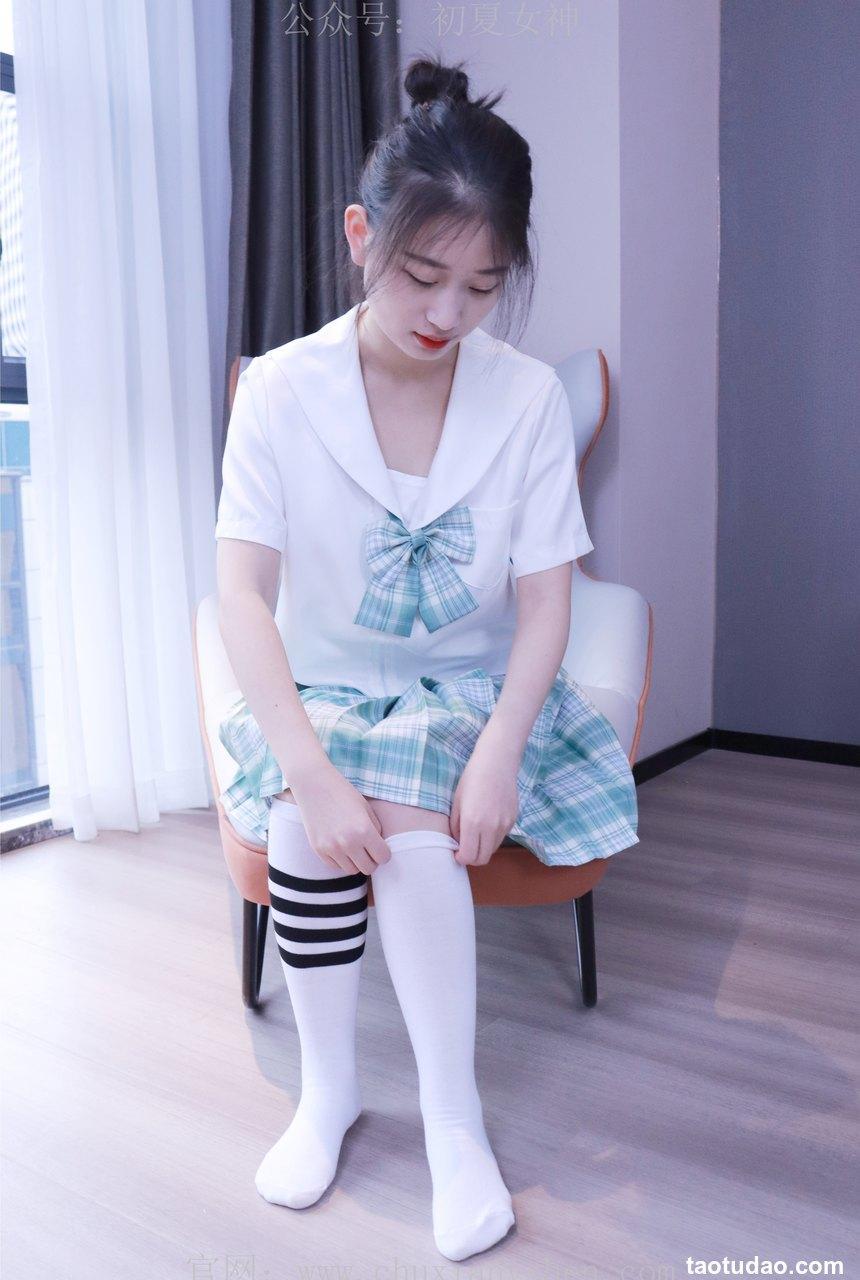 初夏女神 NO.013 念念 常规S码绿色JK套搭配小白鞋[126P+1V／5.82GB]