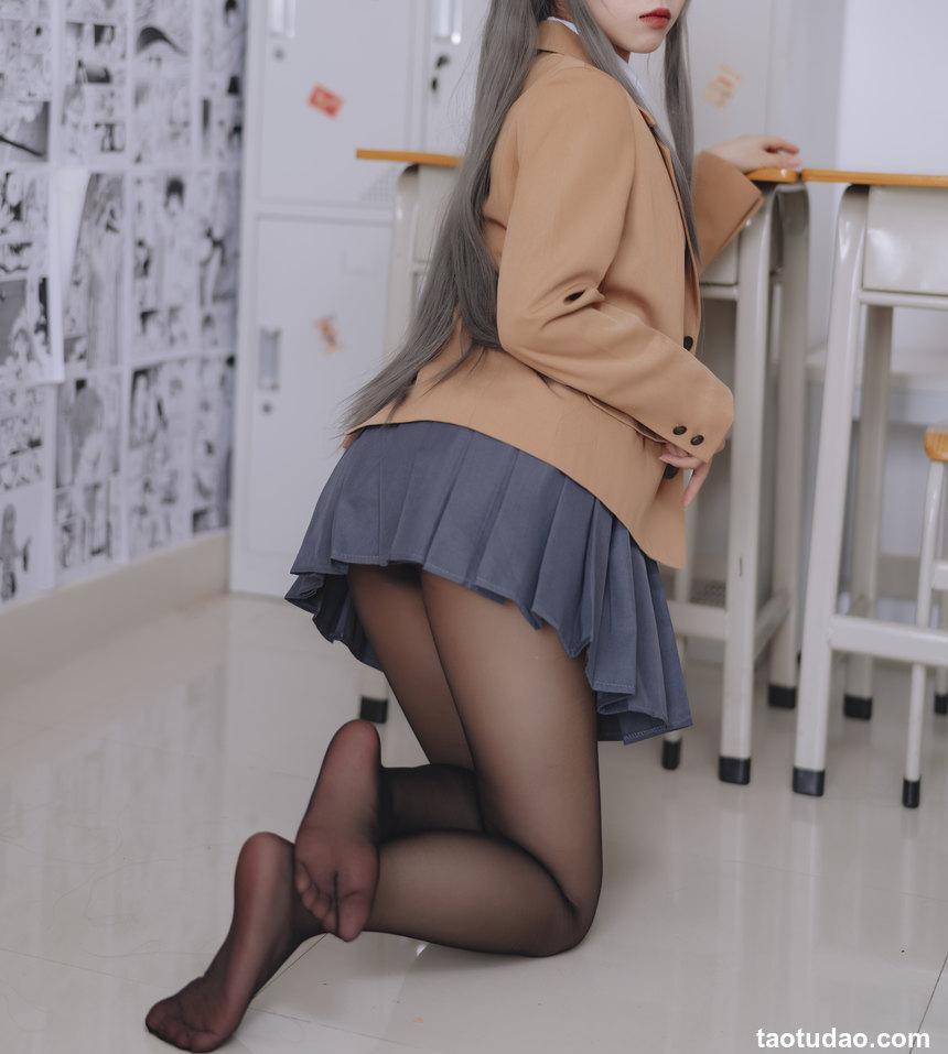 「果咩酱w」麻衣校服 – 电子图(30P-434MB)