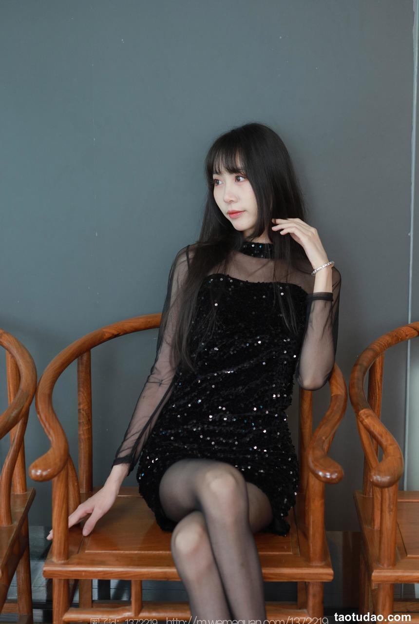 [IESS异思趣向] 2023.04.12 丝享家 1419 团团《亮片嘿丝裙》[83P-99.2M]