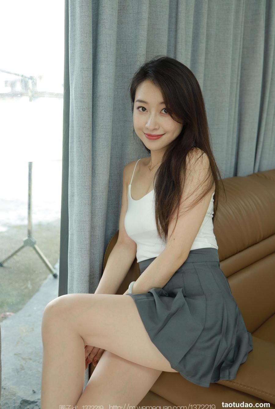 [IESS异思趣向] 2023.08.20 丝享家 1511 小婕《性感吊带》[87P-97.1M]