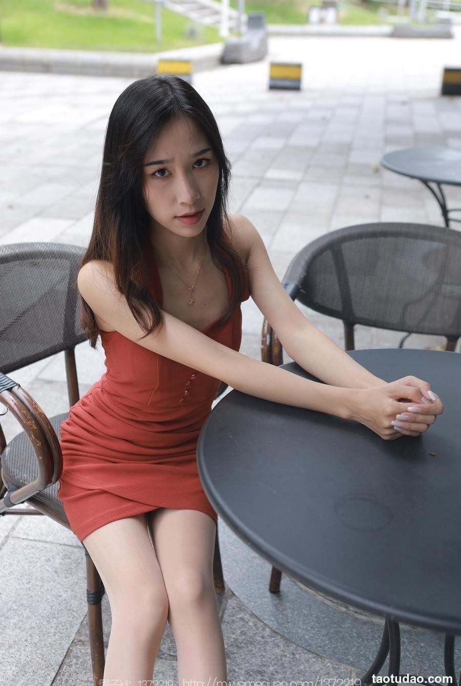 [IESS异思趣向] 2023.07.27 丝享家 1492 美子《街头丽人》[86P-102.7M]