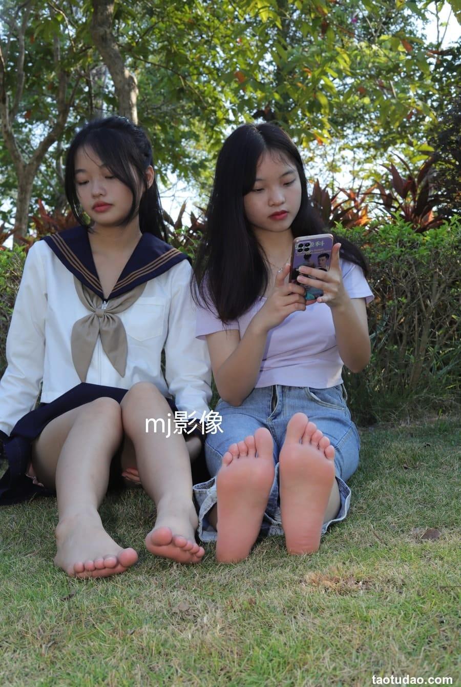 Pary摄影 NO.063 诗诗与小然户外展示原味嫩脚丫[100P／0.99GB]