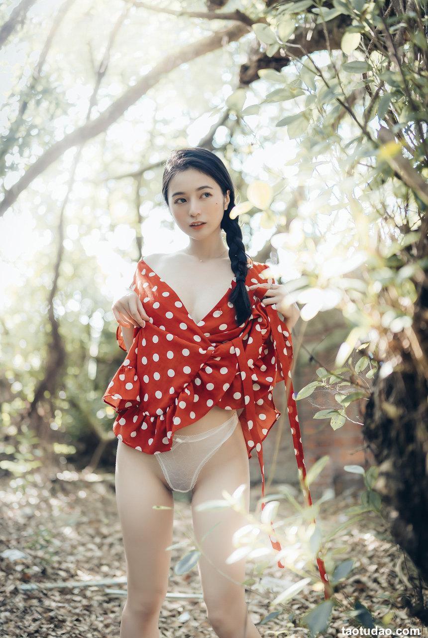 辰辰 野外初体验 [115P-337MB]