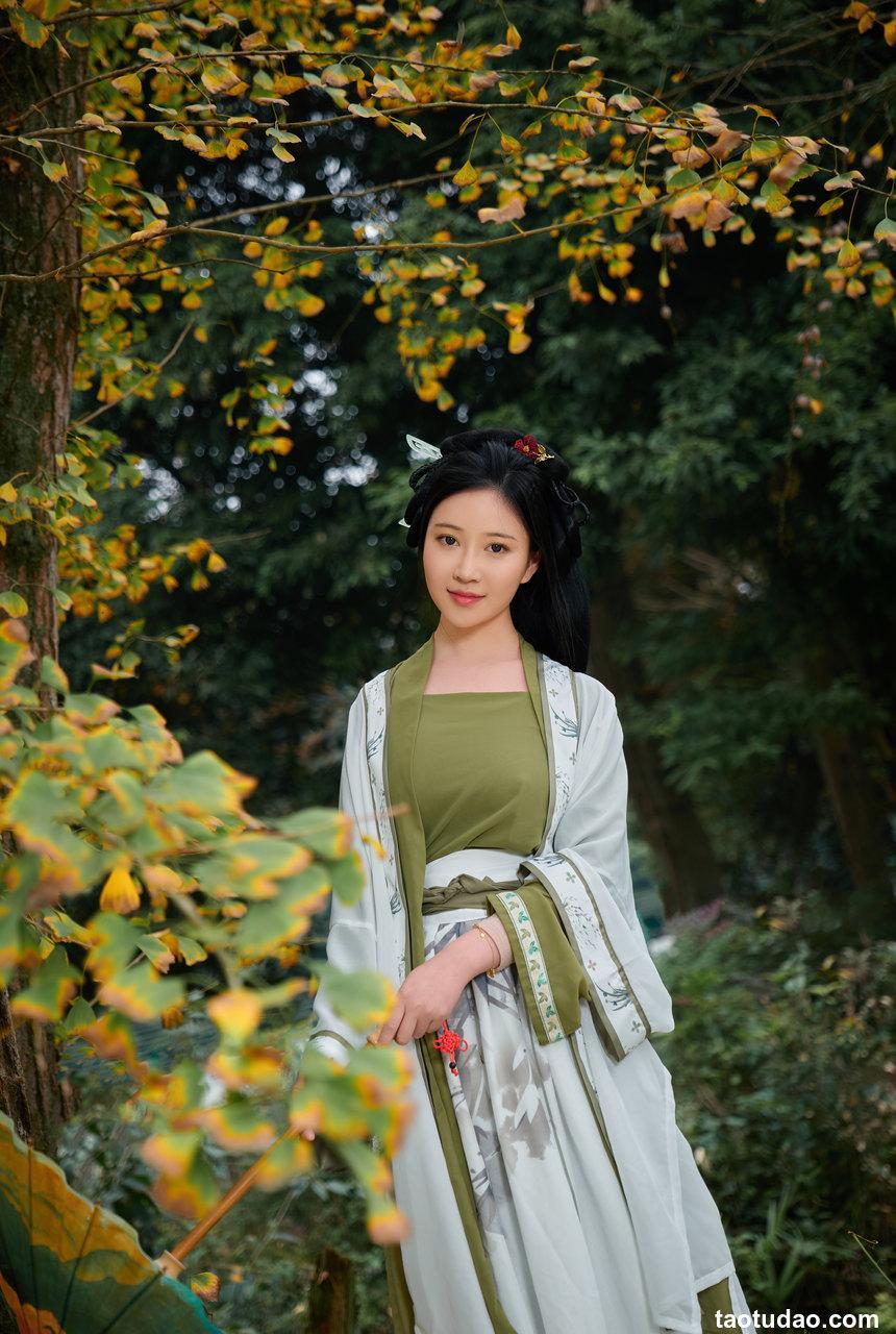 年年Nnian 秋兮 [21P-187MB]