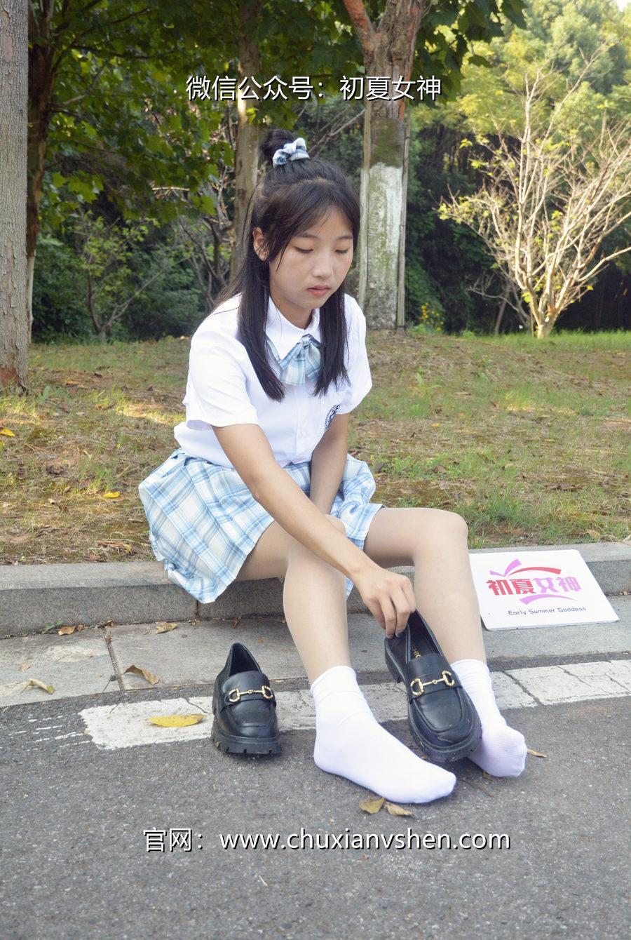 初夏女神 NO.081 点点 我的JK装[140P+1V／5.68GB]