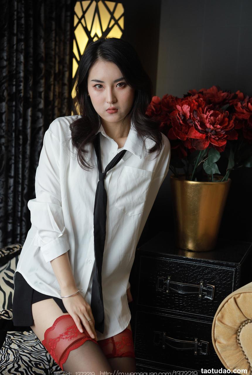 [IESS异思趣向] 2023.03.11 丝享家 1387 小宝《红玫瑰雷丝》[79P-84.2M]