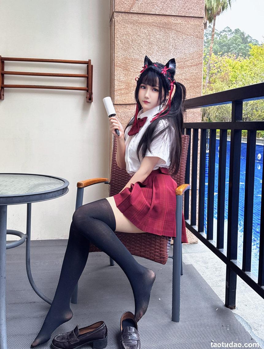 不呆猫-温泉双马尾JK [22P+1V-734MB]