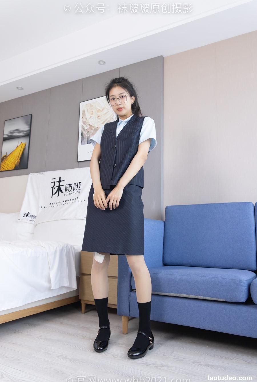 [BoBoSocks袜啵啵]NO.324 奶油-高跟鞋、皮鞋、黑棉袜、油亮肉丝[140P+1V／5.59GB]