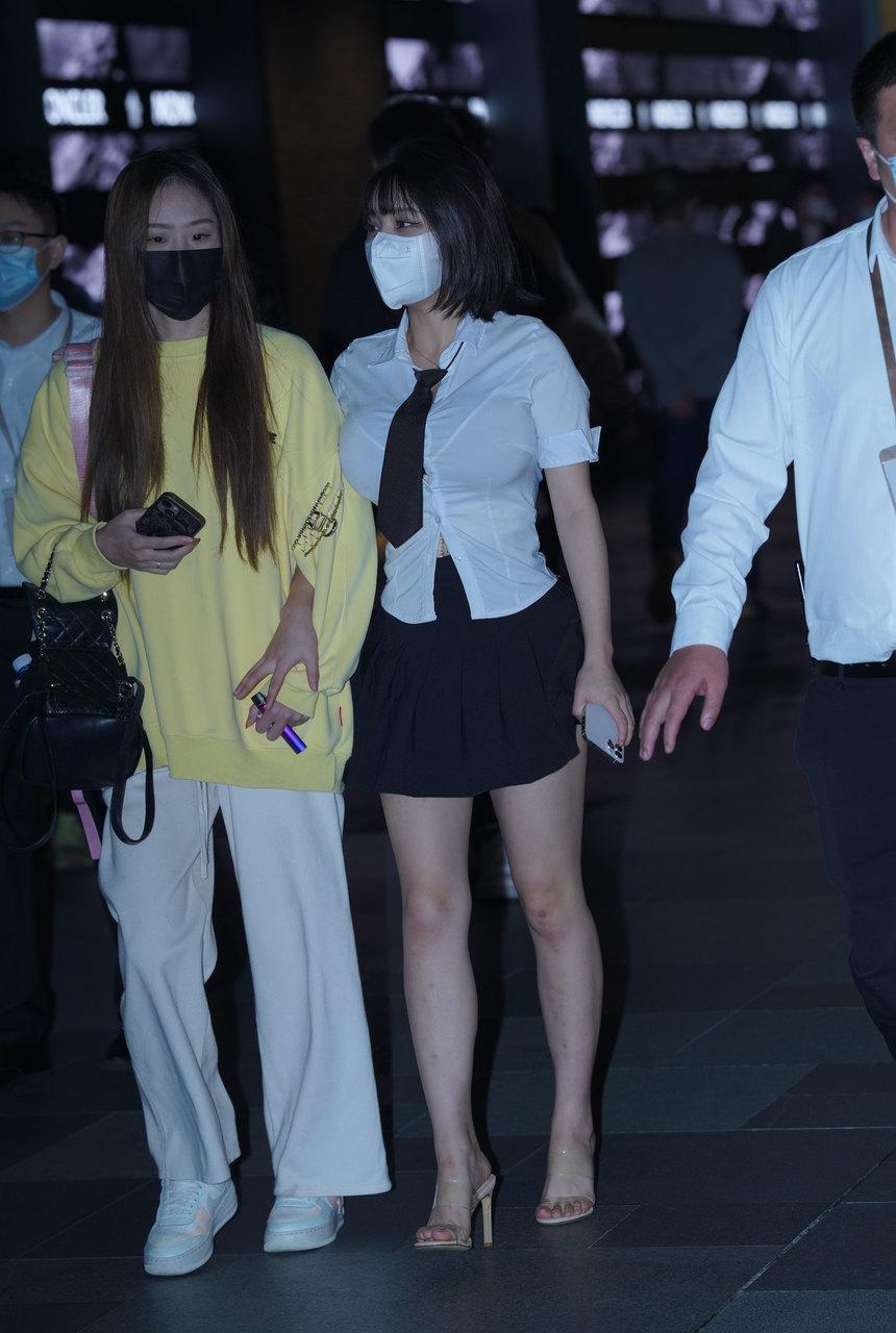 都市丽人修长美腿闺蜜【203P-2.97G】