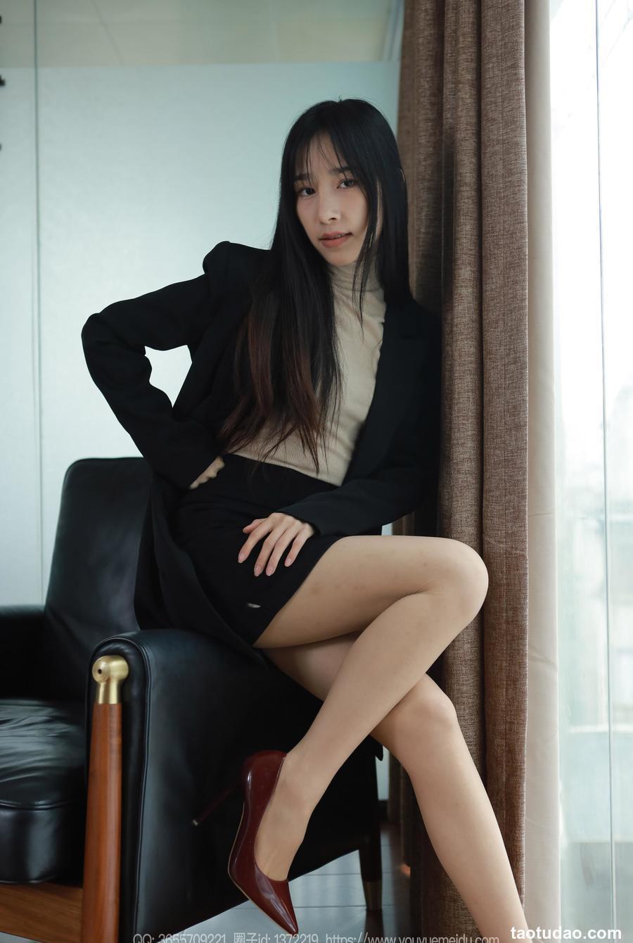 [IESS异思趣向] 2024.03.20 丝享家 1694 美子《OL小黑裙》[89P-63MB]