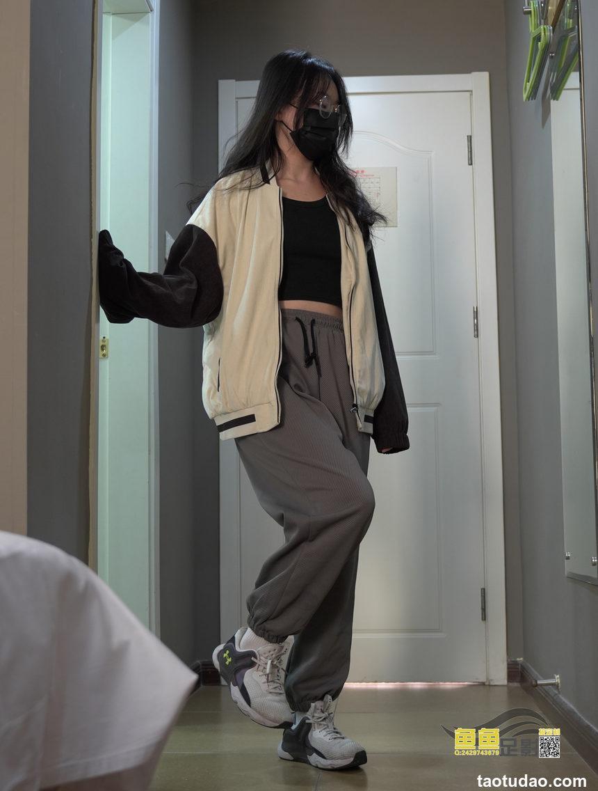 鱼鱼足影 NO.086 - 茵茵老师[147P+1V／1.15GB]