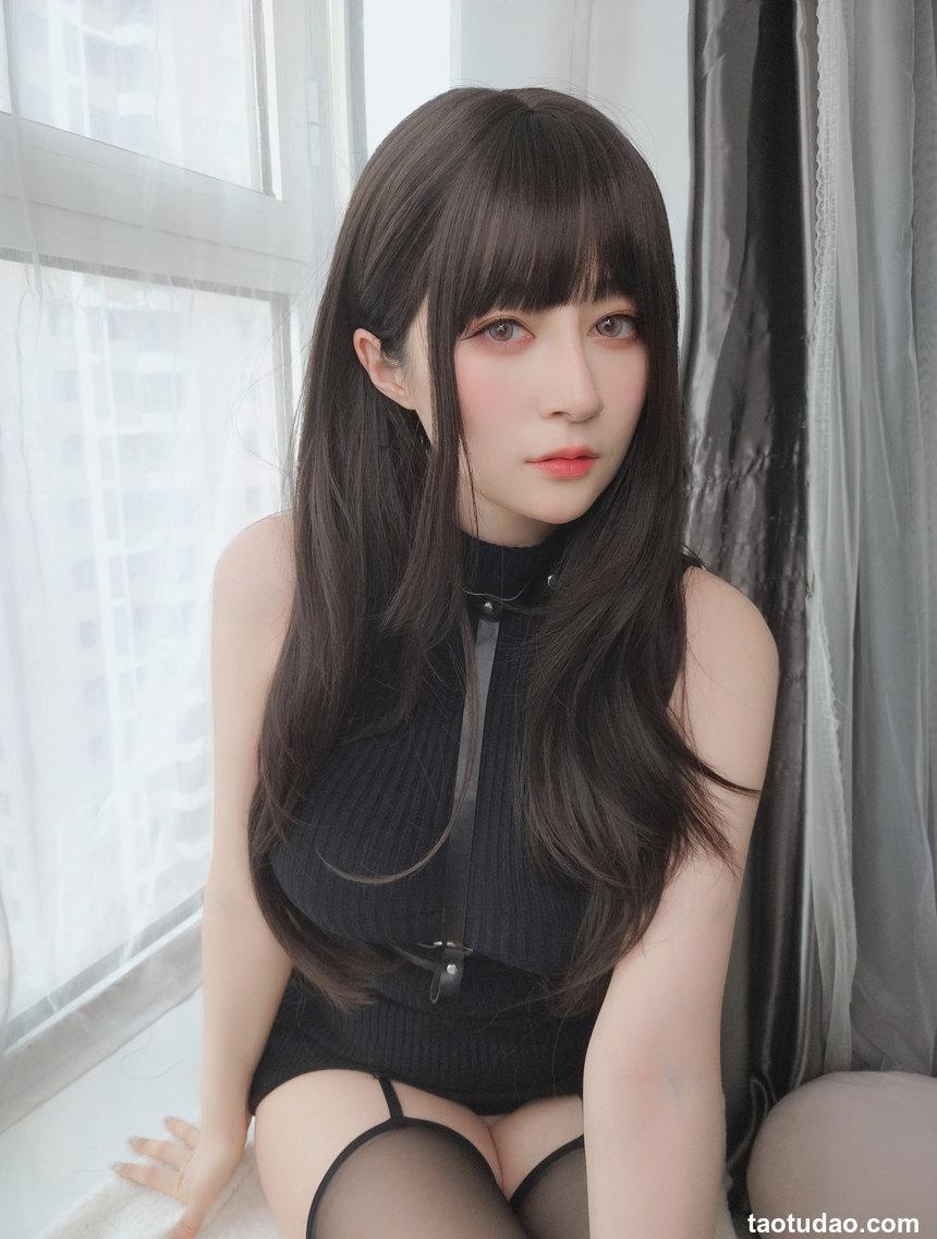 白银81 — 更衣室が露出する [36P+1V-205M]