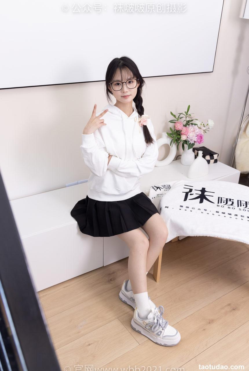 [BoBoSocks袜啵啵]NO.368 甜甜圈-运动鞋、白棉袜、油亮肉丝[160P+1V／5.72GB]