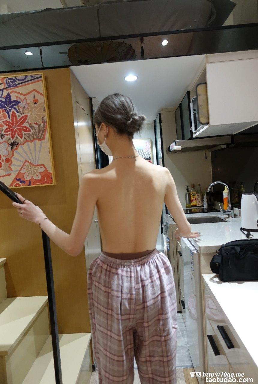 [ROSI口罩系列]2023.10.28 NO.2694[70+1P／108MB]