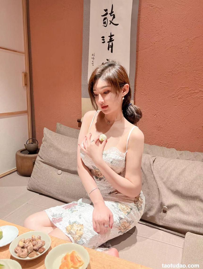 周妍希 - 与喵玩耍 [20P+1V-46MB]