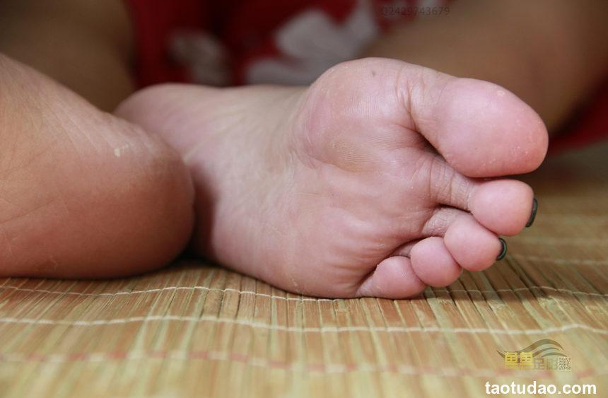 鱼鱼足影 NO.035 - 拉拉与欣欣[46P／109MB]