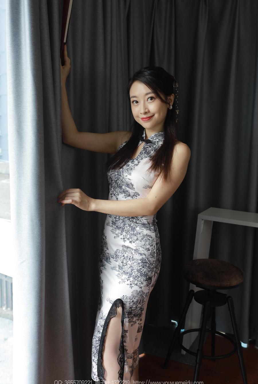 [IESS异思趣向] 2023.10.12 丝享家 1557 小婕《花样年华》[70P-74.5M]