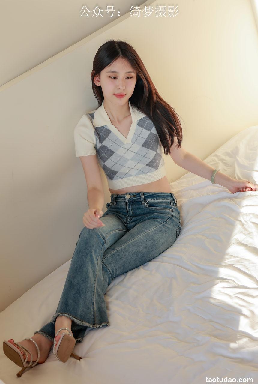 [绮梦摄影] 2024.09.16 NO.024 yaya 珍藏无修无水印版  [174P+1V-5.53G]