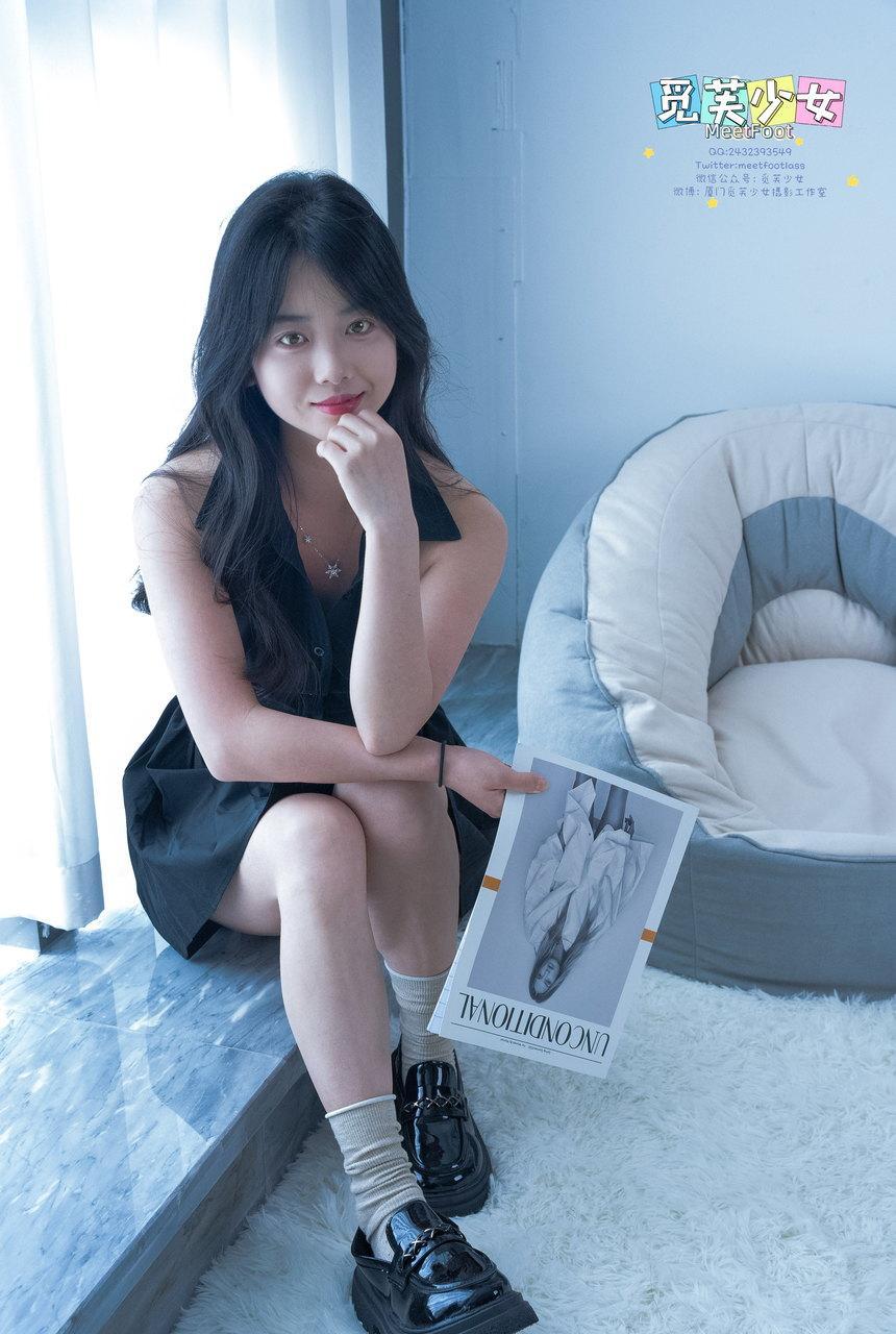 [觅芙少女]NO.026 小玲 少女的眼中是星辰大海-1 [95P+1V-3.78G]