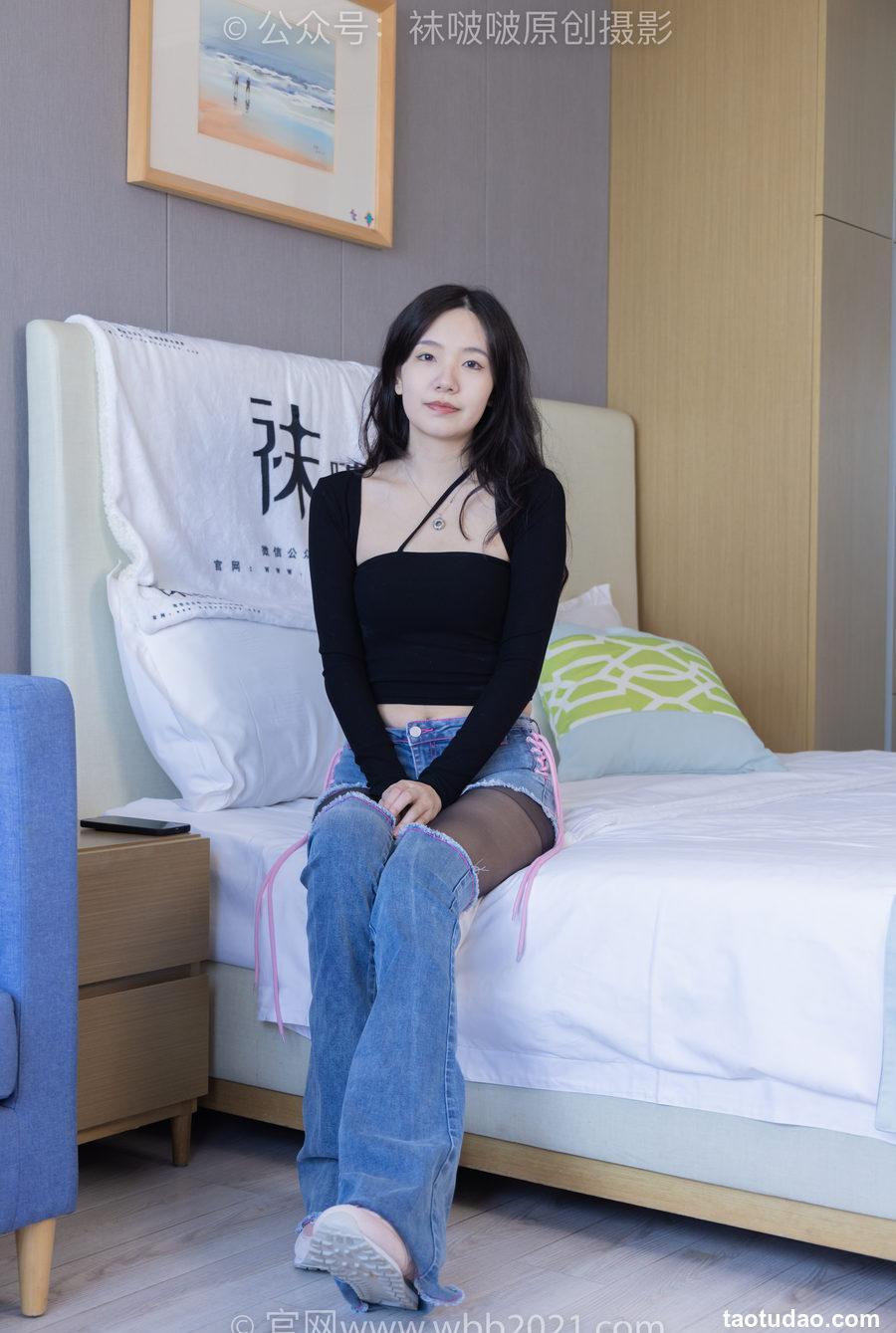 [BoBoSocks袜啵啵]NO.317 小甜豆-运动鞋、可拆卸牛仔裤、粉色棉袜、黑丝、裤里丝[140P+1V／6.37GB]