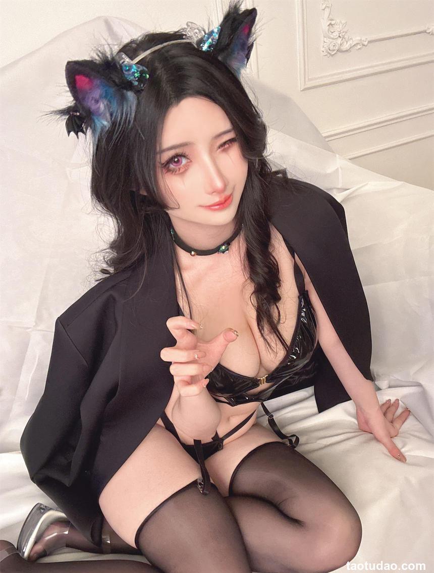 rioko凉凉子 - 万圣节小恶魔猫耳 [30P+13V-322MB]