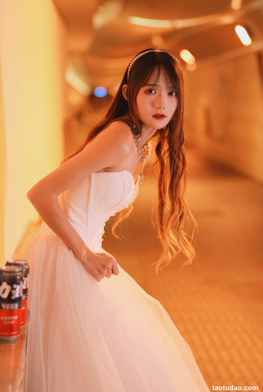 兔子Zzz不吃胡萝卜 - NO.134 后来我们成了祝对方幸福的人 [21P-218MB]