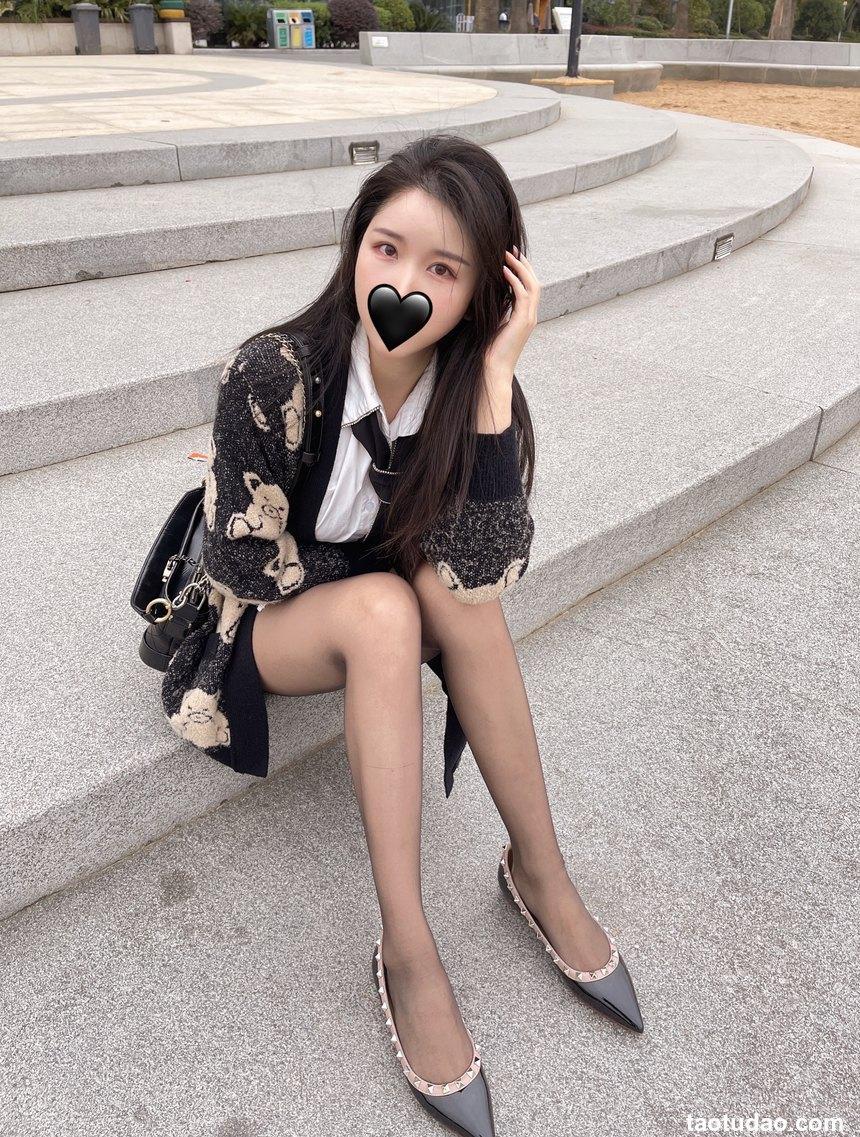 July芝岚 - 毛衣风采[56P-278MB]