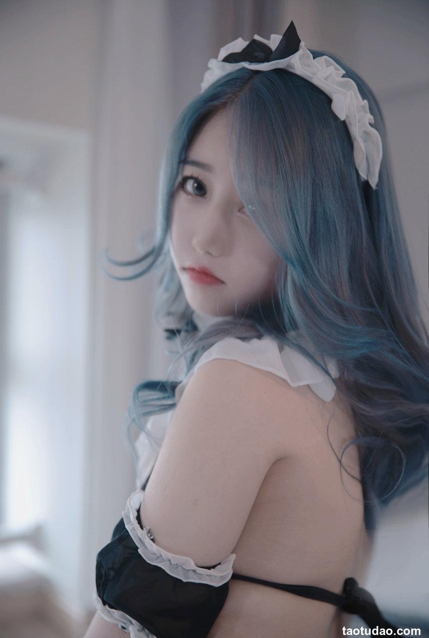 eloise软软 - NO.008  三点与黑丝[30P／130MB]