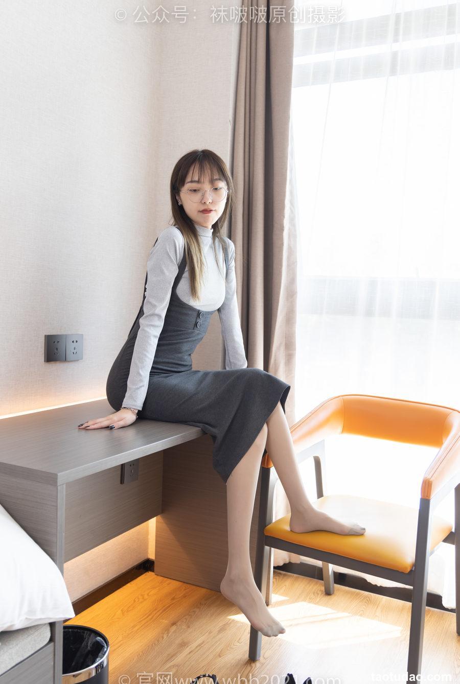 [BoBoSocks袜啵啵]NO.309 稚予-两双高跟鞋、灰丝、白丝、裸足、踩奶油蛋糕剧情[180P+2V／7.10GB]