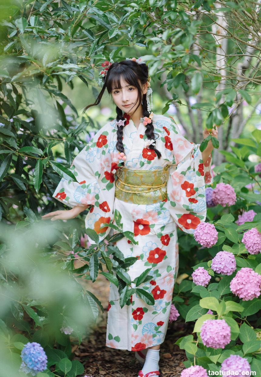 紫氯氯 -  无尽夏 [18P-54MB]