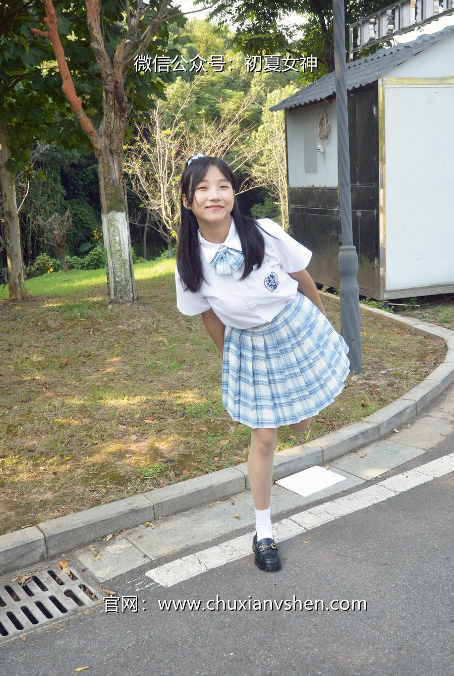 初夏女神 NO.081 点点 我的JK装[140P+1V／5.68GB]