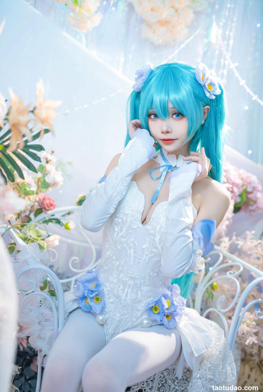 艾西Aiwest - NO.011 初音 粉蝶花[42P-159MB]