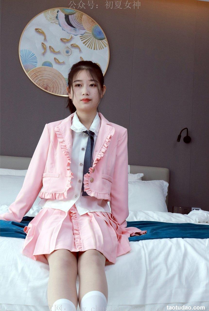 初夏女神 NO.012 念念 S码粉色JK套搭配36码小白鞋[113P+1V／5.41GB]