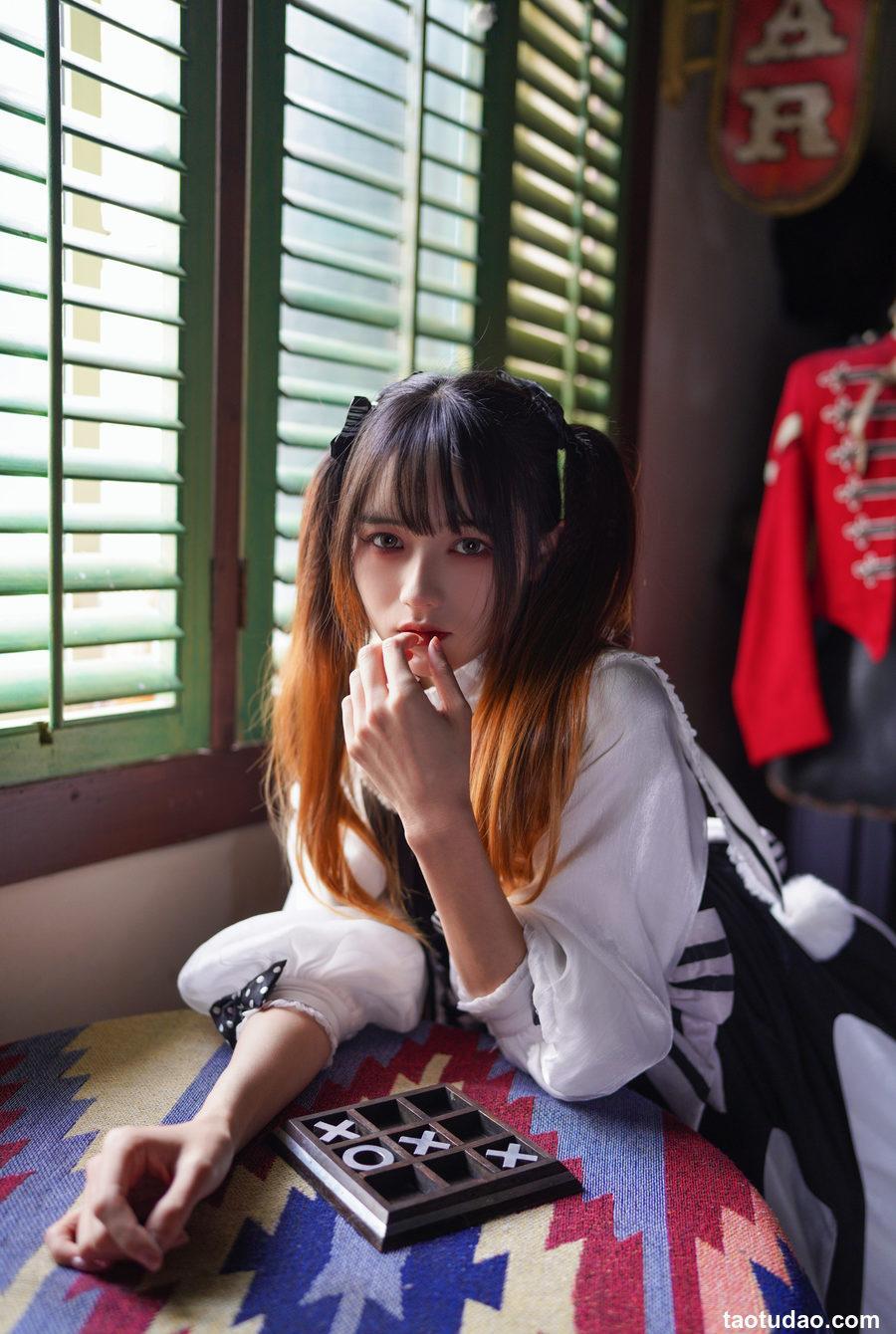 兔子Zzz不吃胡萝卜 - NO.133 怪盗魔术师 [31P-386MB]