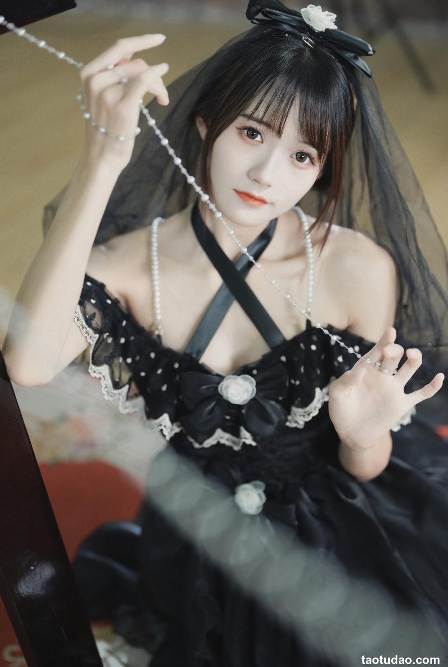 兔子Zzz不吃胡萝卜 - NO.144 契约十字 [27P-281MB]