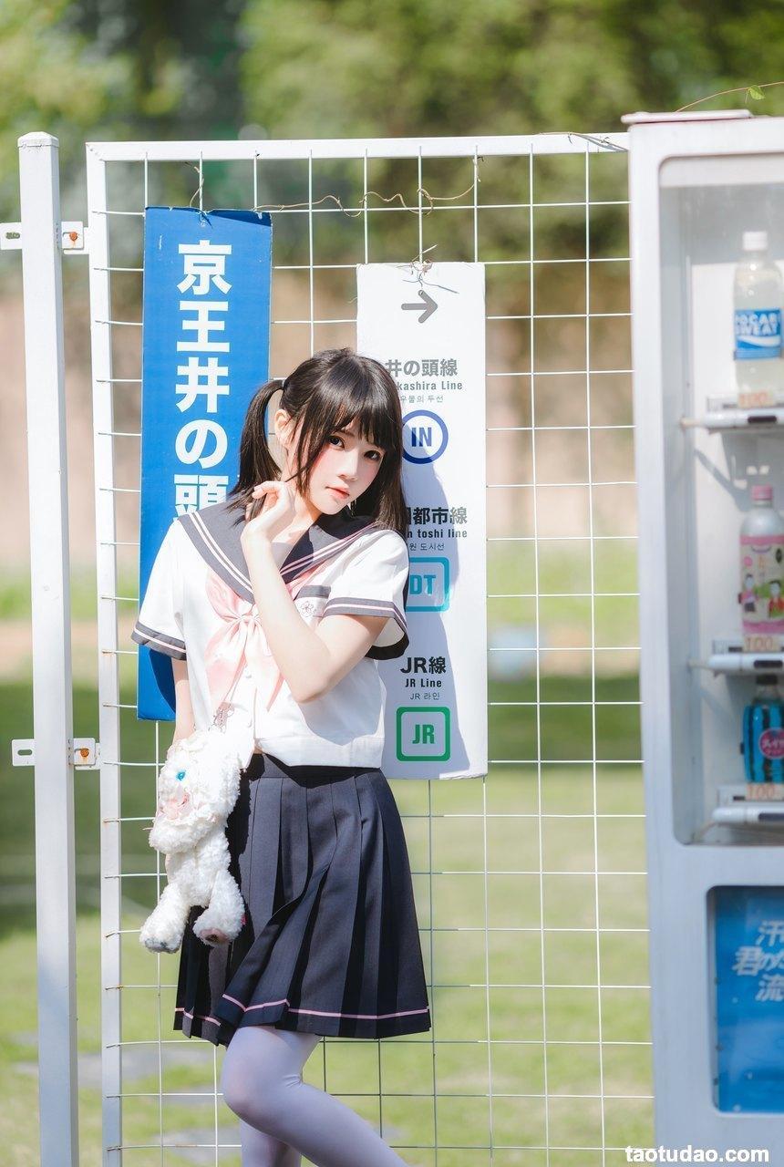 桜桃喵 — 草莓·雪糕01 [33P-363M]