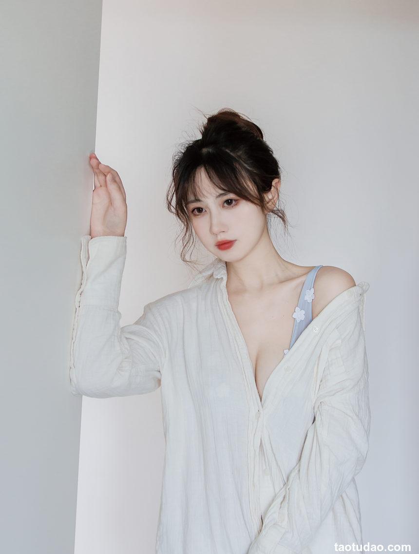 念雪ww –  夏至已至 [25P-255MB]