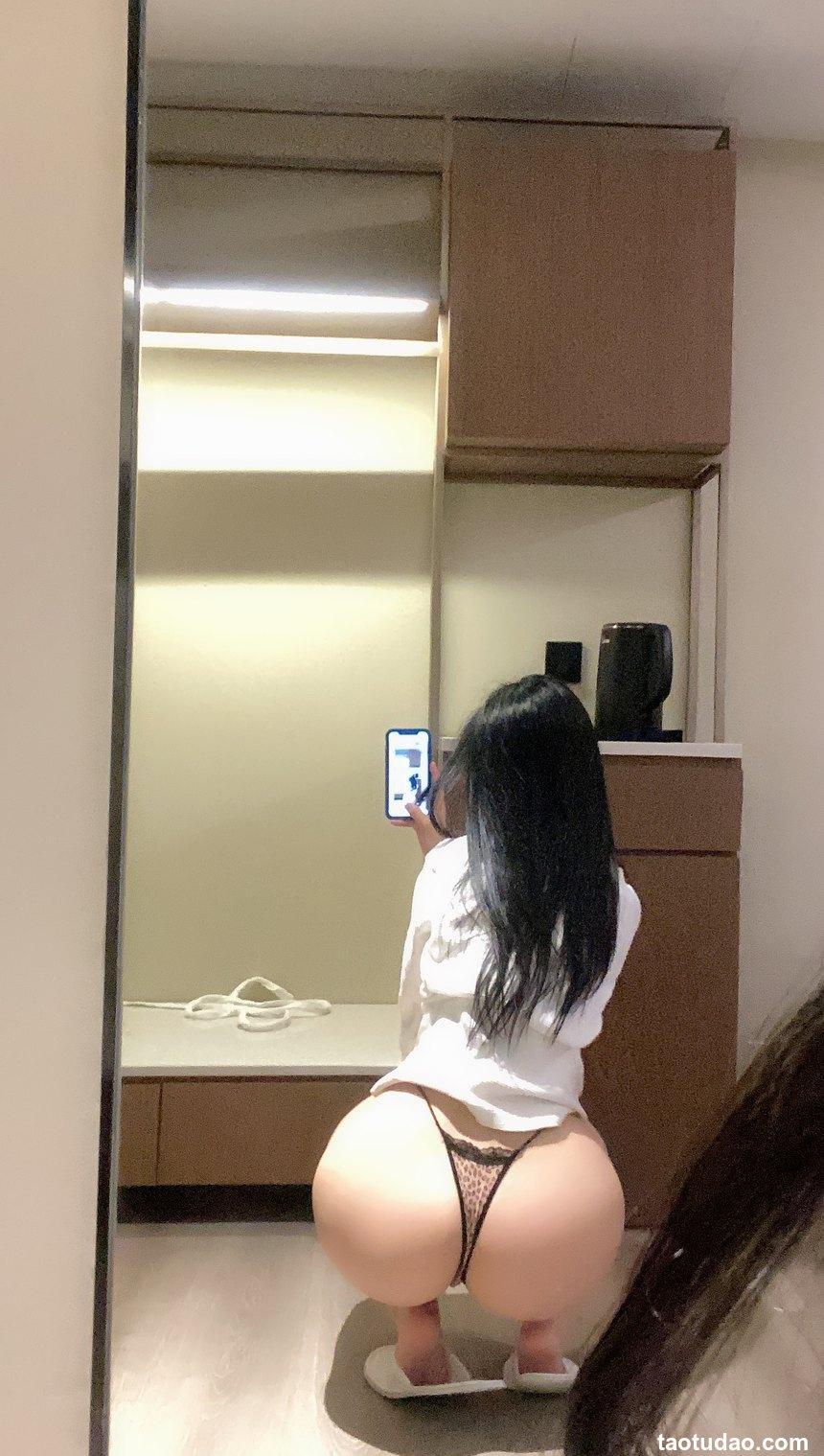 俏妞qiaoniuTT - 可以夹住牙刷 [10P+1V-65MB]