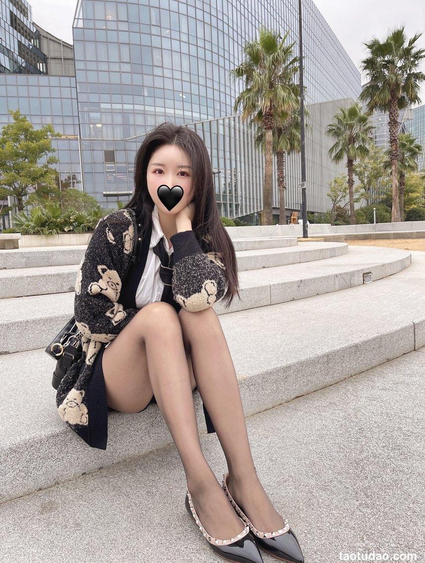 July芝岚 - 毛衣风采[56P-278MB]