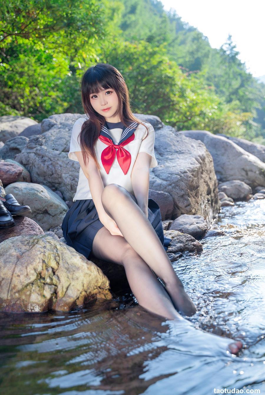 miko酱ww - mikoの小小溪流 [24P+1V-203MB]