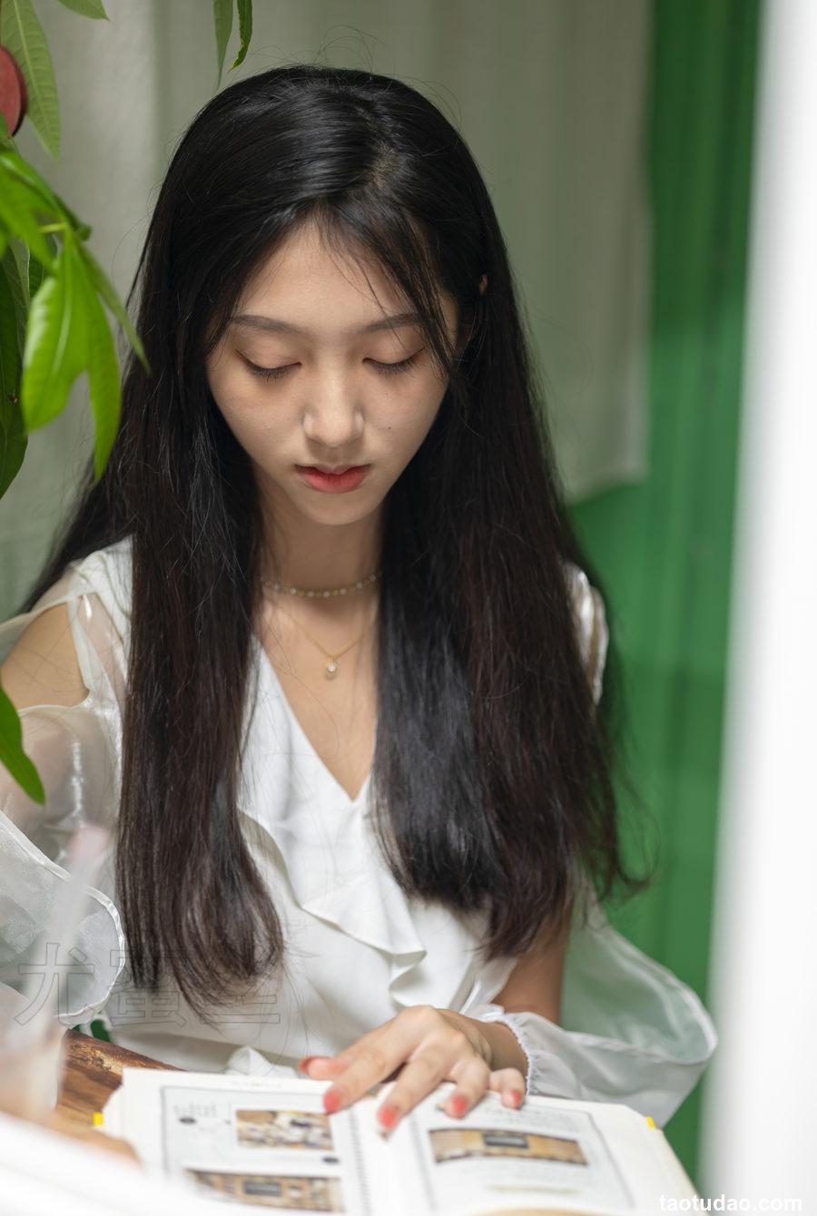 [尤蜜丝]穿搭写真 NO.060[82P+1V／909MB]