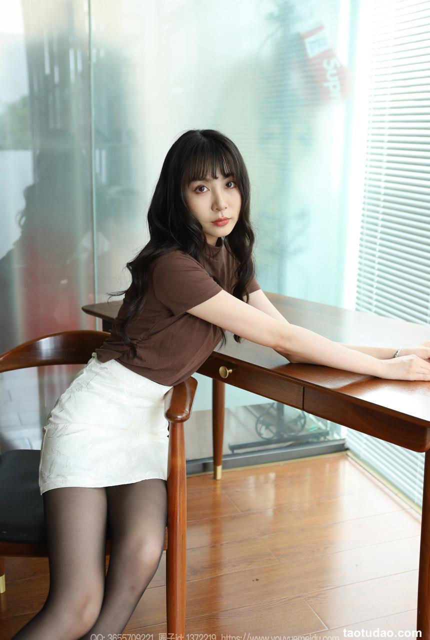 [IESS异思趣向] 2024.05.26 丝享家 1751 团团《咖色穿搭》[87P-81MB]