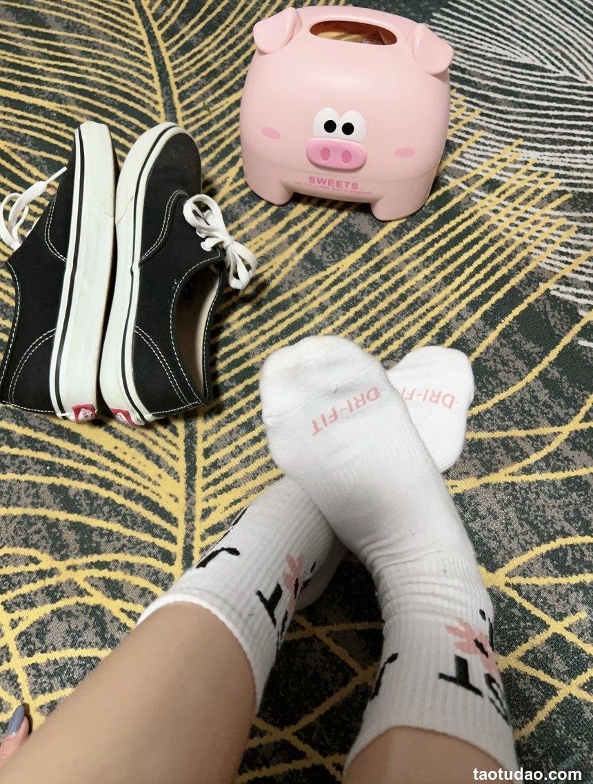 [誉铭传媒]袜足摄影 2023年《03月整合福利》[121P+1V／1.37GB]