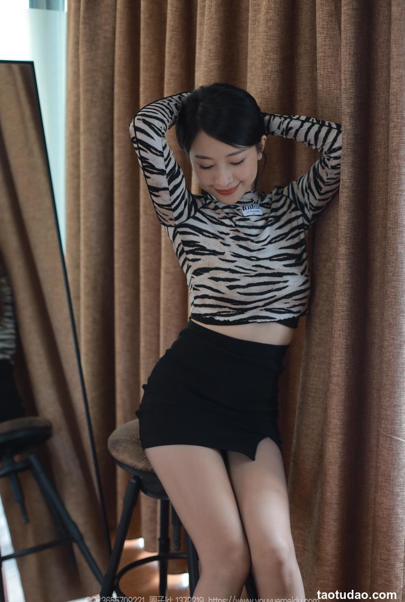 [IESS异思趣向] 2024.01.19 丝享家 1642 小婕《风情包臀裙》[81P-71MB]