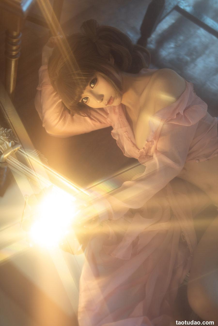 蠢沫沫 – 三月T3赠品3《是谁照亮他》完整版 [44P-364MB]