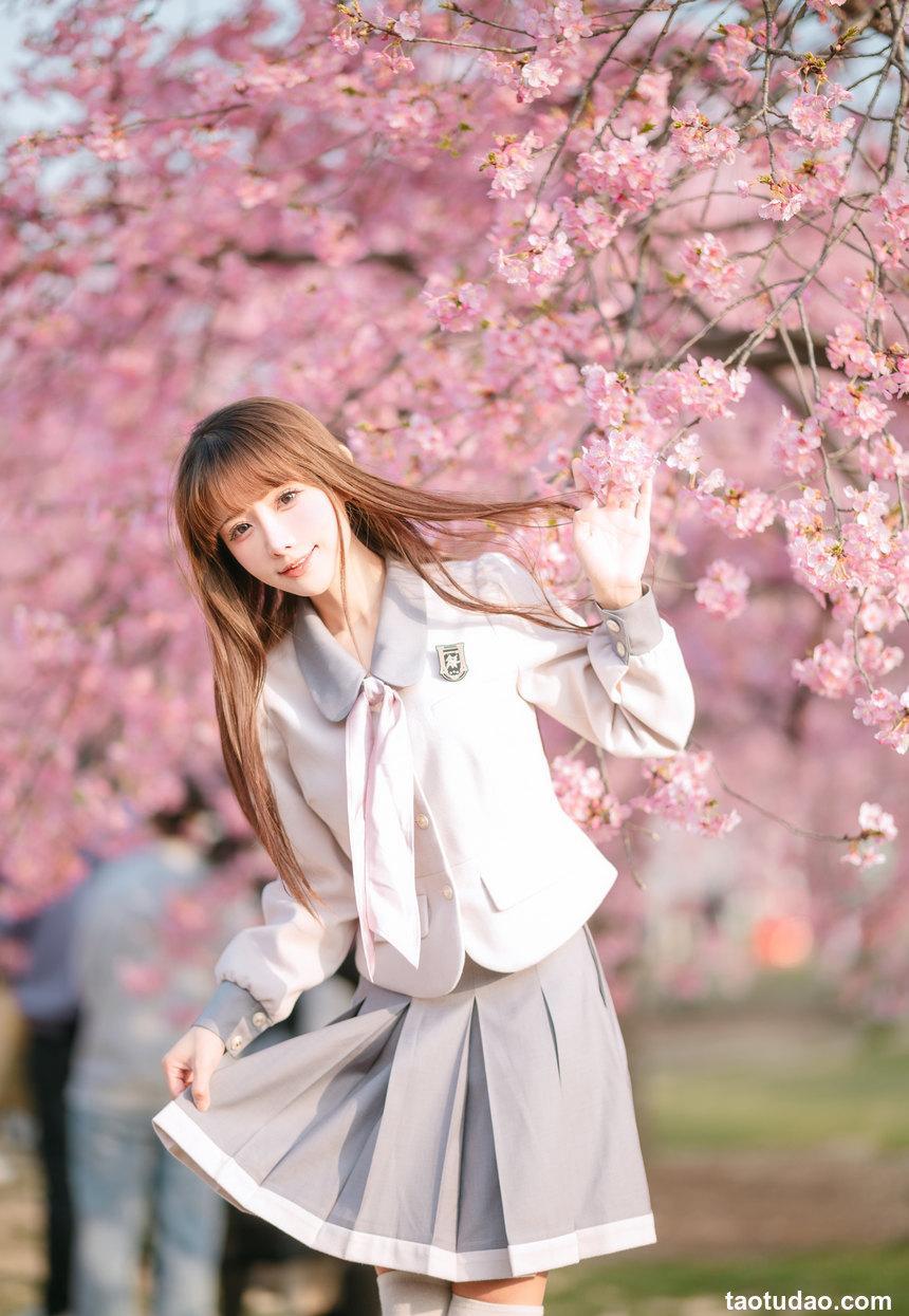 紫氯氯 - NO.03 樱花下的JK少女 [18P-72MB]